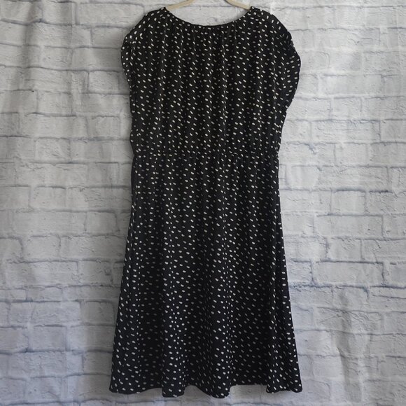 H&M Black and  off-white patterned dress - Picture 5 of 11